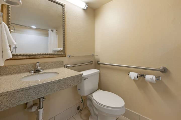 Room 12 of 23