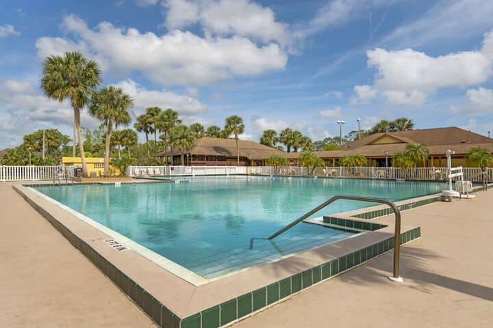 Pool 14 of 23